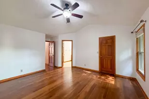 2129 Greenpine Dr, Springfield Township, OH 45231 - Photo 16