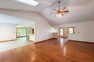 2129 Greenpine Dr, Springfield Township, OH 45231 - Photo 6