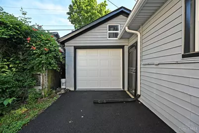 6065 Fifth Avenue, Miami Township, OH 45342 - Photo 4