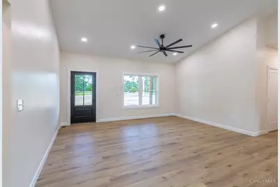 560 W Fourth Street, Seaman, OH 45679 - Photo 10