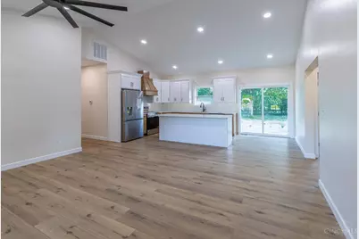 560 W Fourth Street, Seaman, OH 45679 - Photo 6