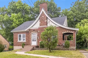 437 Samoht Ridge Rd, Delhi Township, OH 45238 - Photo 2