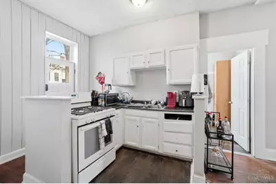 46 Graham Street, Cincinnati, OH 45219 - Photo 4
