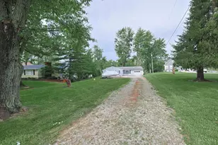 118 Munster Dr, Perry Township, OH 45118 - Photo 2