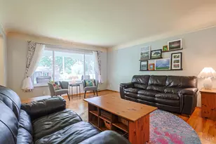 701 Ashford Ct, Springfield Township, OH 45231 - Photo 10
