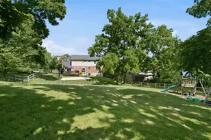 7229 Camargo Woods Dr, Madeira, OH 45243 - Photo 2