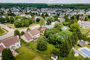 2135 Wedgewood Dr, Beavercreek, OH 45434 - Photo 8