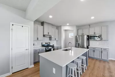 5815 Classicway Boulevard, Hamilton Township, OH 45152 - Photo 8