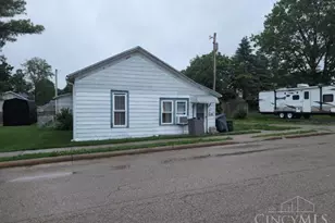 101 California St, Farmersville, OH 45325 - Photo 2