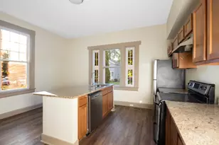 1237 Laidlaw Ave, Cincinnati, OH 45237 - Photo 8