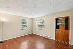 8546 Darnell Ave, Sycamore Township, OH 45236 - Photo 4