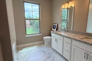 377 Cityscape W Dr, Cincinnati, OH 45205 - Photo 14