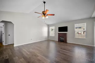 303 E Arlington Dr, Trenton, OH 45067 - Photo 6