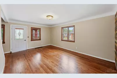 920 Winsray Court, Springfield Township, OH 45224 - Photo 4