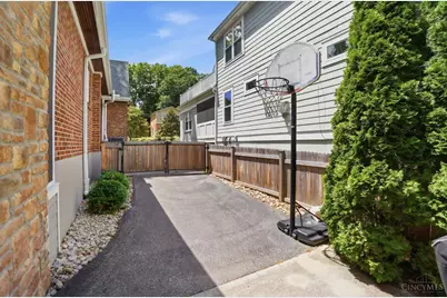 3422 Ault View Avenue, Cincinnati, OH 45208 - Photo 46