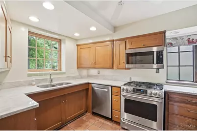 454 Wood Avenue, Cincinnati, OH 45220 - Photo 16