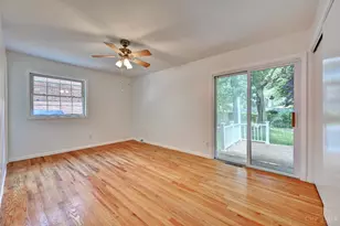 1063 Newcastle Dr, Springfield Township, OH 45231 - Photo 12