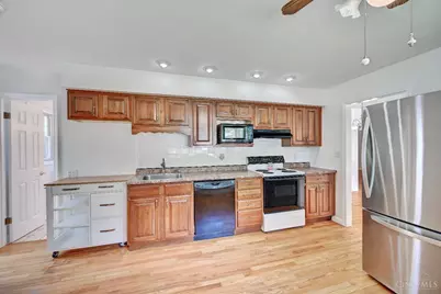 1063 Newcastle Drive, Springfield Township, OH 45231 - Photo 6