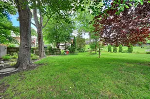 1063 Newcastle Dr, Springfield Township, OH 45231 - Photo 28