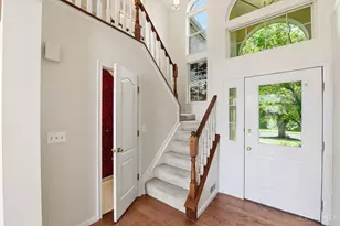 490 Madeira Ct, Union Township, OH 45255 - Photo 2