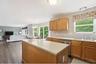 8777 Woolstone Court, Hamilton Township, OH 45039 - Photo 14