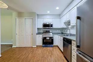 6975 Summit Lake Dr, Green Township, OH 45247 - Photo 12