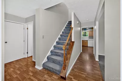 621 Glensprings Drive, Springdale, OH 45246 - Photo 8