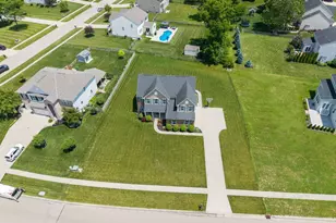 5604 Roden Park Dr, Liberty Township, OH 45044 - Photo 2