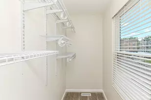 1730 Hewitt Ave, Cincinnati, OH 45207 - Photo 16
