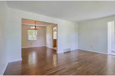 10639 Weil Road, Montgomery, OH 45249 - Photo 8