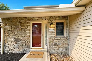 10875 Fallsington Ct, Blue Ash, OH 45242 - Photo 4