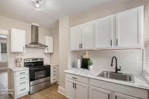 5351 Chapman St, Cincinnati, OH 45227 - Photo 2