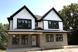 6690 Hitchingpost Ln, Anderson Township, OH 45230 - Photo 2