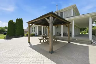 4082 Laura Marie Dr, Wayne Township, OH 45068 - Photo 8