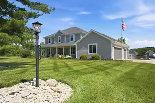 4082 Laura Marie Dr, Wayne Township, OH 45068 - Photo 2