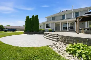4082 Laura Marie Dr, Wayne Township, OH 45068 - Photo 14