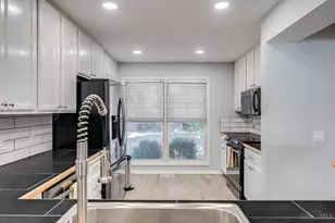 928 Mound St, Cincinnati, OH 45203 - Photo 8