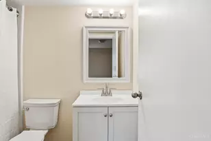 3566 Amberacres Dr, Cincinnati, OH 45237 - Photo 18