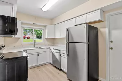 3566 Amberacres Drive #5, Cincinnati, OH 45237 - Photo 6