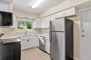 3566 Amberacres Dr, Cincinnati, OH 45237 - Photo 6