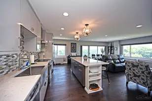 2200 Victory Pkwy, Cincinnati, OH 45206 - Photo 12