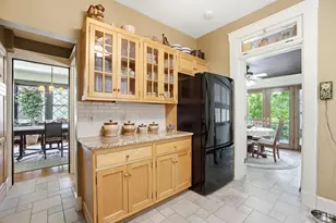 573 Evanswood Pl, Cincinnati, OH 45220 - Photo 14