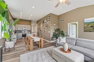3359 Forestview Dr, Green Township, OH 45211 - Photo 10