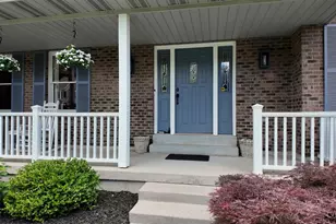 5445 Creek Bend Dr, West Chester, OH 45069 - Photo 2