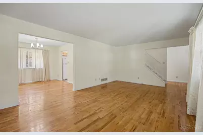 1690 Yellowglen Drive, Anderson Township, OH 45255 - Photo 12