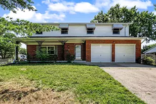 1690 Yellowglen Dr, Anderson Township, OH 45255 - Photo 2