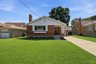 7824 Colton Ln, Deer Park, OH 45236 - Photo 2