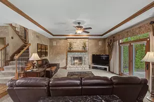 5869 Glynn Ct, Delhi Township, OH 45233 - Photo 4