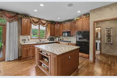 5869 Glynn Court, Delhi Township, OH 45233 - Photo 6