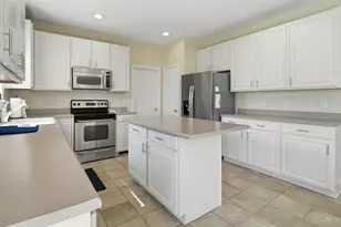 6072 Spring Lake Dr, Fairfield Township, OH 45011 - Photo 8